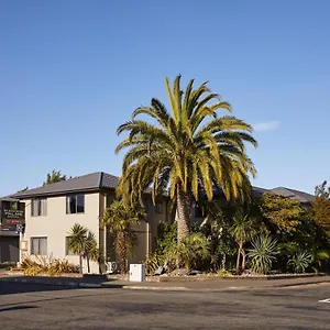 Palms Motel