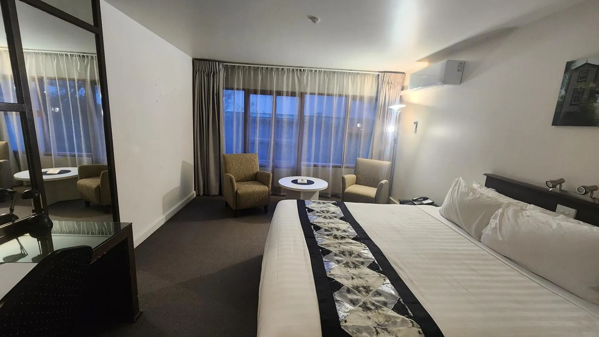 The Angus Hotel Lower Hutt