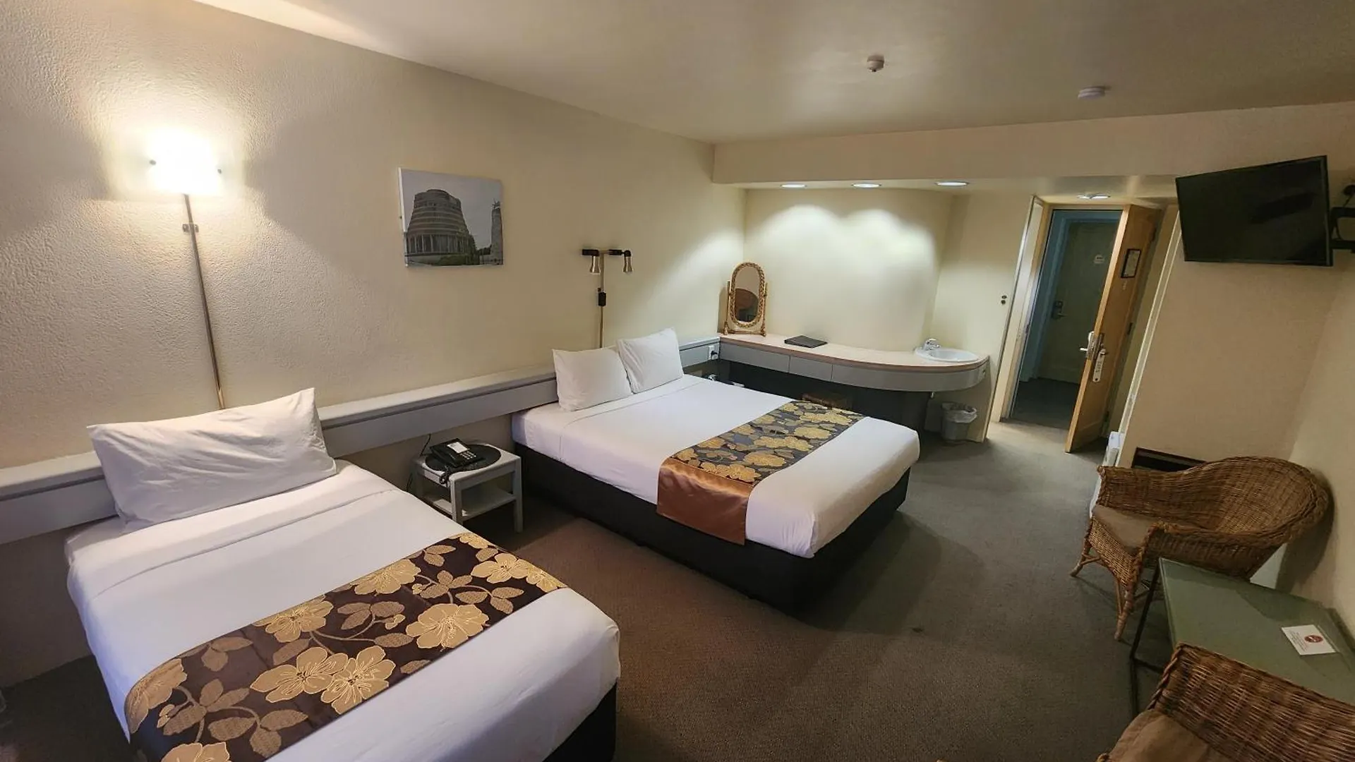 The Angus Hotel Lower Hutt